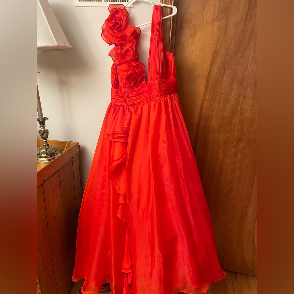 Mac Duggal ruffle detail ruched chiffon ball gown
